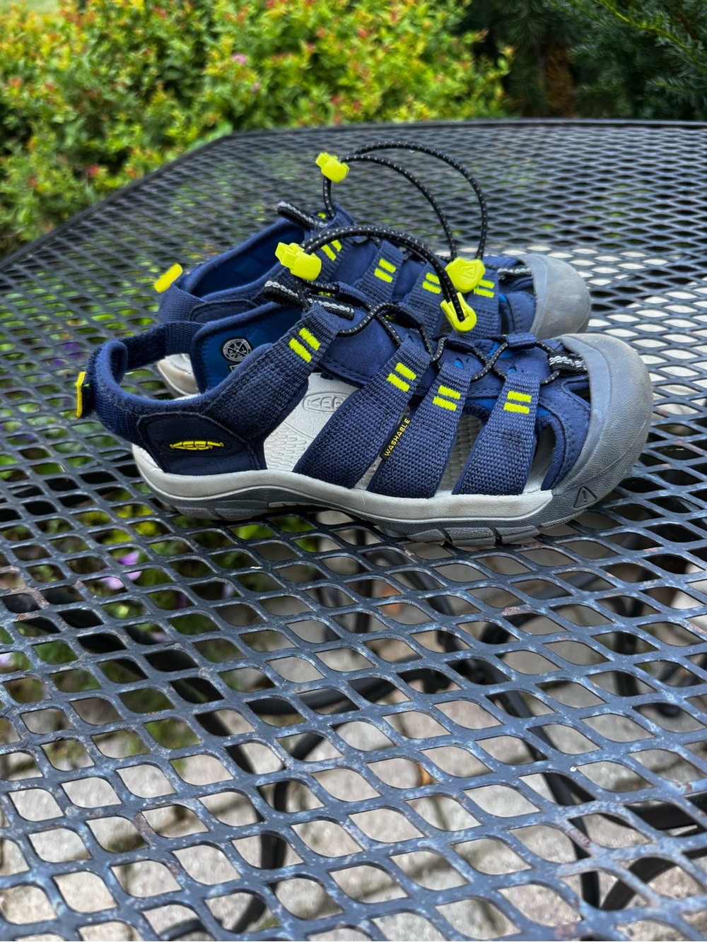 KEEN Kids Navy and Neon Yellow Sandals Size 2